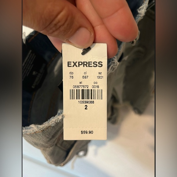 EXPRESS DISTRESSED RIPPED HIGH RISE JEAN SHORTS size 2 - Picture 3 of 4